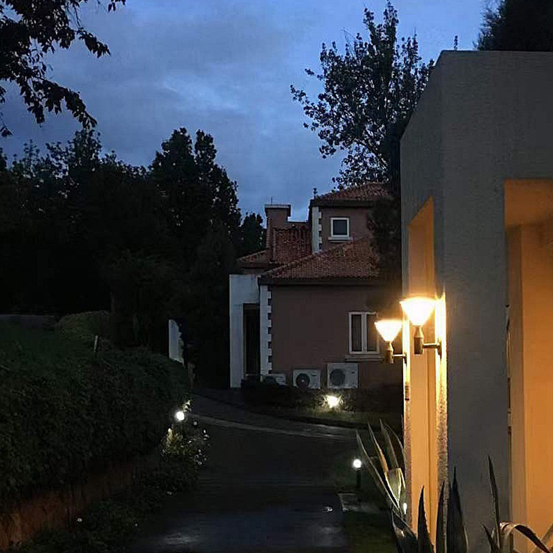 Lámpara de pared solar lámpara al aire libre lámpara de jardín lámpara de techo Villa temperatura de color ajustable día lluvioso siempre brillante Lámpara solar