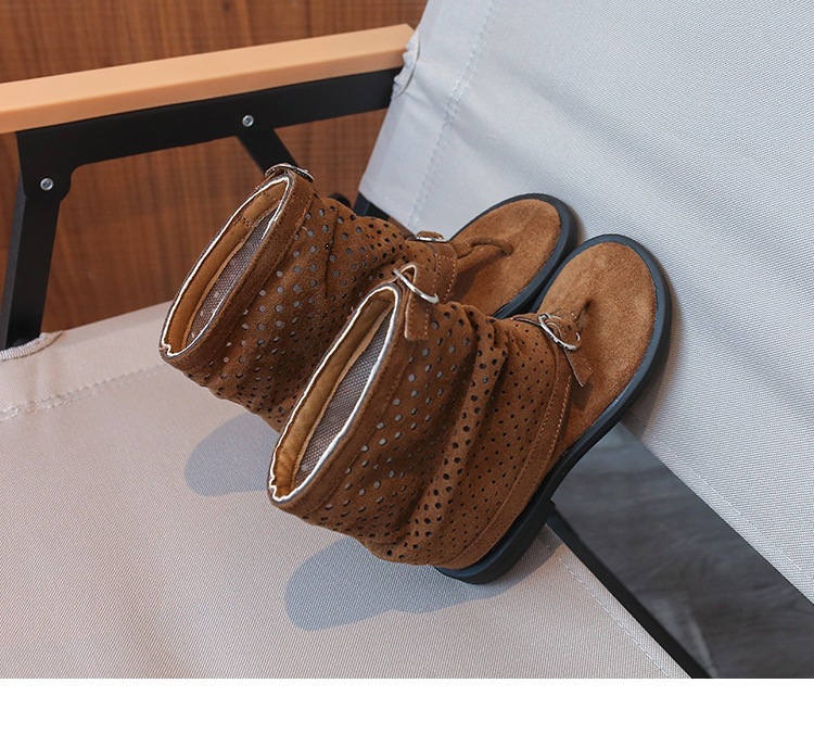 Romerska sandaler för flickor med spänne och öppen design_voghion.com