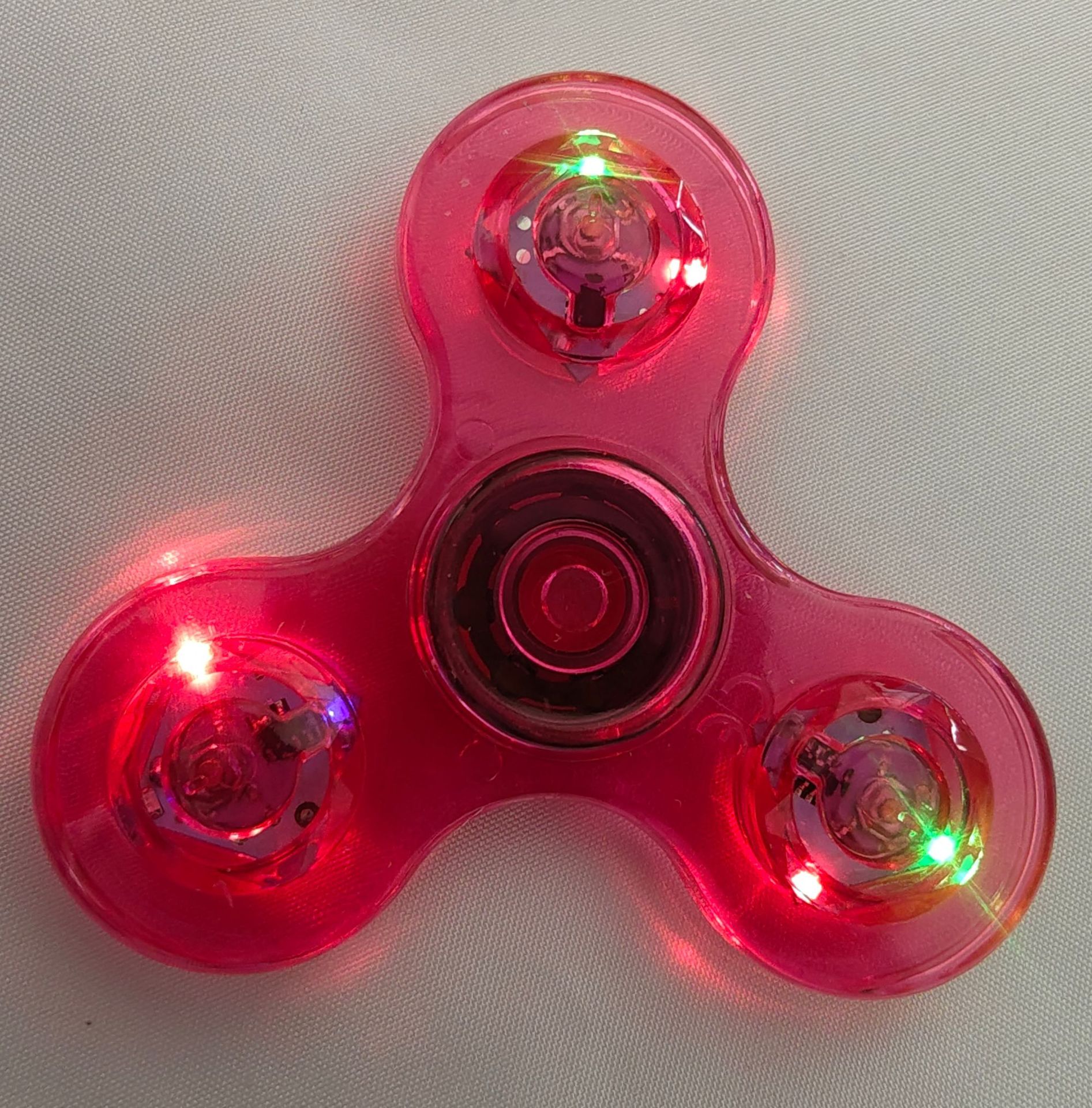 国境を越えて人気の新作おもちゃ 光るクリスタル陀螺 夜光透明LEDフィジェットスピナー カラフルな子供向け