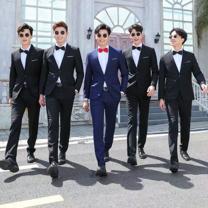 スーツの男性のスーツの連れ合いの服の兄弟のスーツの新郎の結婚のキスのドレスのベストのシャツのズボンの3つのセット|undefined