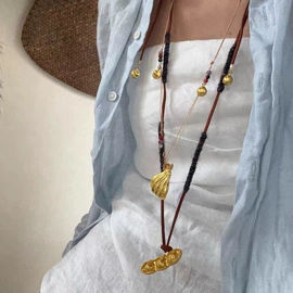 项链;耳环;耳钉