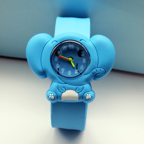 Factory's foreign trade best-selling animal anime children's watch, pat-pat watch, cartoon kindergarten elementary school silicone pat-pat ring