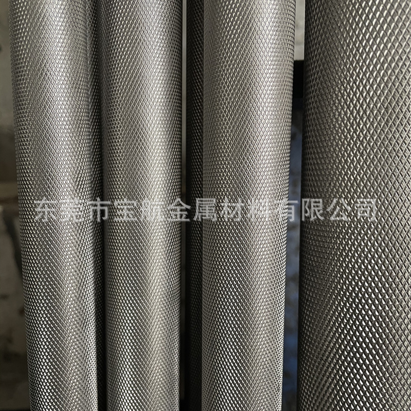 45号钢滚花棒 20号钢管压花管 1214易车铁拉花 拉直纹 30 40 50MM