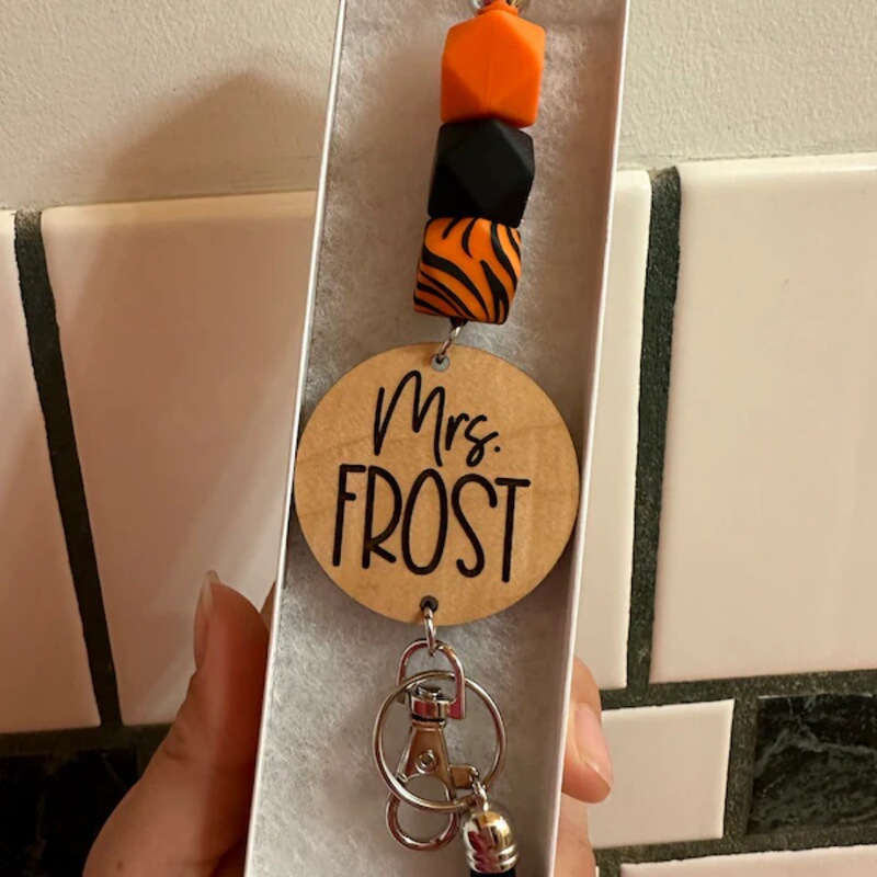 Amazon Best-Selling Name Keychain Lanyard Personalized Keychain Pendant Silicone Beads Wooden Tag Creative Pendant