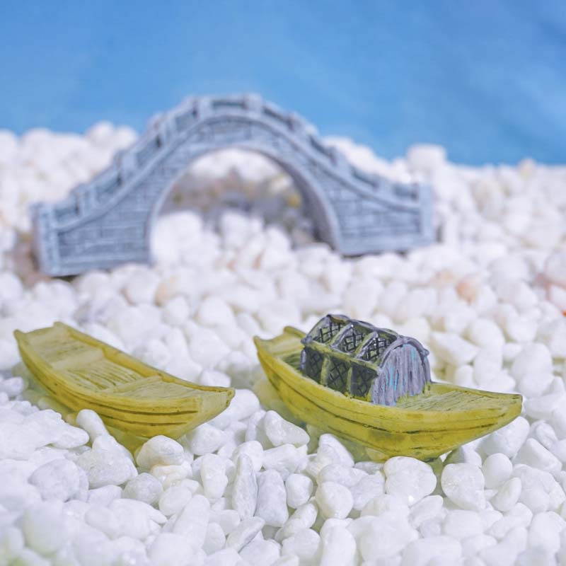 Barco de pesca de simulación al por mayor accesorios de micropaisaje del desierto decoración del acuario resina toldo barco pecera decoración paisajística