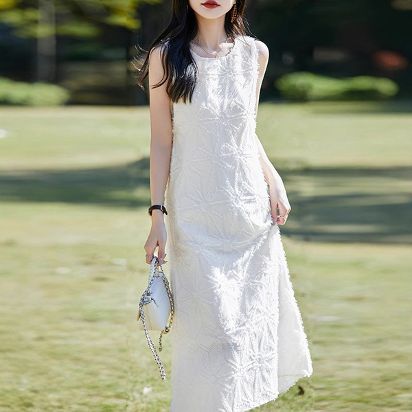 Summer elite three dimensional dress sleevless with a round collar