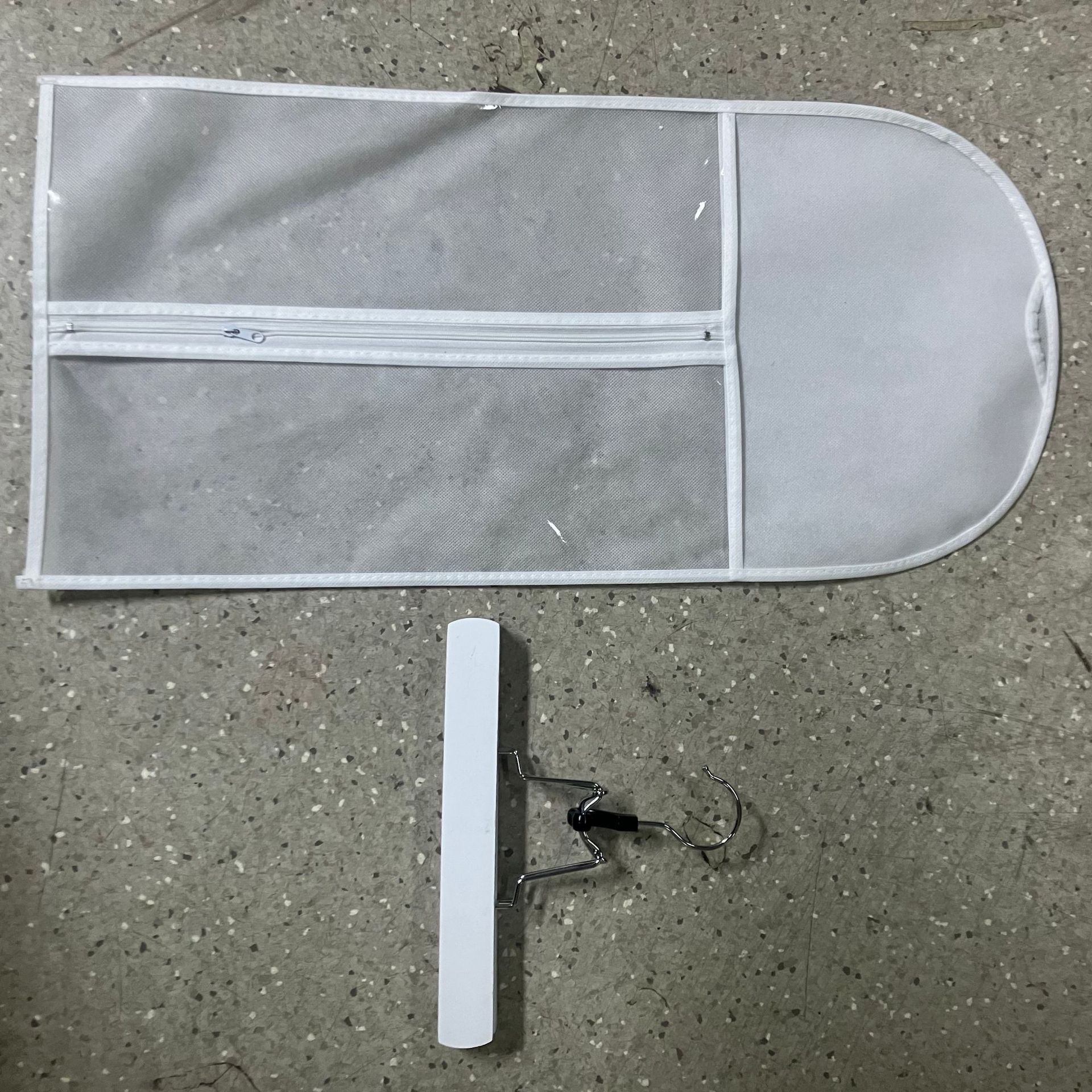 Peruca de almacenamiento gancho colgante sombrero cabeza de brazo negro transfronterizo accesorios negros conjunto de herramientas bolsa de polvo