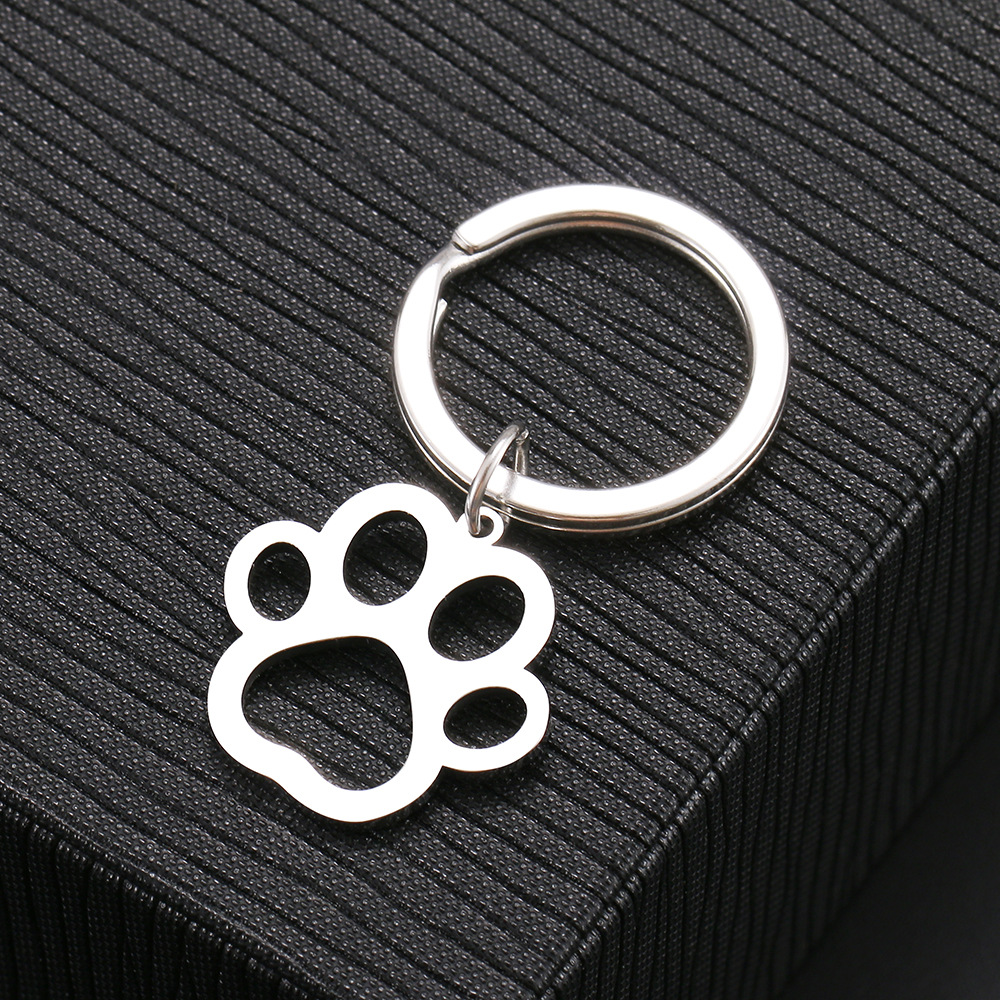 Stainless Steel European and American Cross-Border Hot-Selling Hollow Cartoon Animal Claw Pendant Keychain Creative Fashion Bag Pendant Accessories