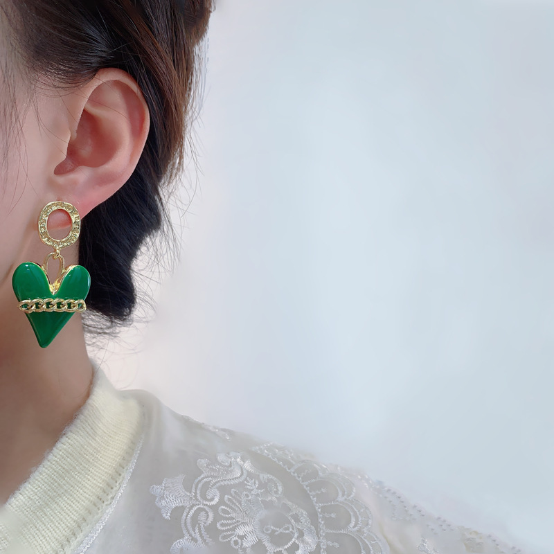 Oil Drop Chain Green Heart Earrings New Korean Three-dimensional Heart Earrings Female display picture 5