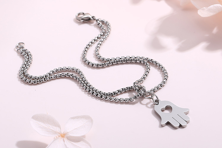 Anniversary, Business, Travel Occasion 304 Stainless Steel Material PVD Coated 18K Gold Plated Heart Titanium Steel Fashion Waterproof Non Tarnish Titanium Steel Bracelets