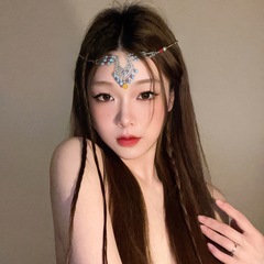 ボヘミアンのレトロな民族風の額は女性の異国の風情の砂漠の眉の心を飾って額のチェーンの時代の装飾の頭飾りを飾ります。
