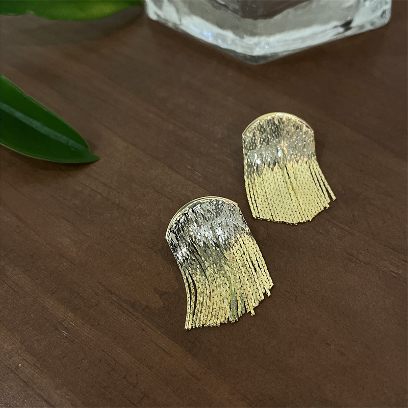 16g Weight Ear Studs Classification 1 Pair Quantity Daily Occasion Copper Material Leaf Pattern Women'S Gender Plating Design Fashion Style 1 Pair Fashion Leaf Plating Copper Ear Studs 6