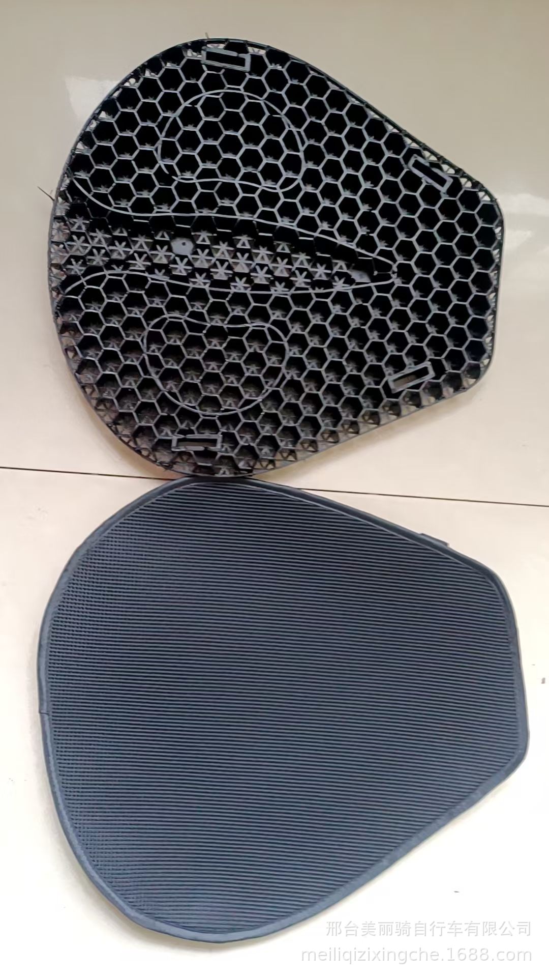 Gel Motorcycle Seat Cushion Honeycomb Waterproof Slip-Resistant Breathable Universal Electric Vehicle Seat Cushion Tpe Soft Rubber Shock-Absorbing Mesh Pad
