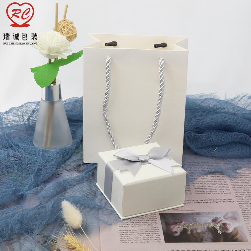 厂家纸盒批发 无字项链包装盒 小首饰礼盒蝴蝶结电池包装盒