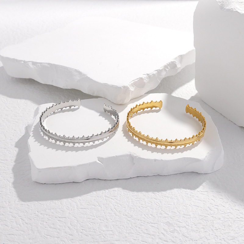 12g Weight 0.03µm-0.05µm Gold Plating Thickness Fashion C Shape 304 Stainless Steel 18K Gold Plated Stainless Steel Bracelets In Bulk