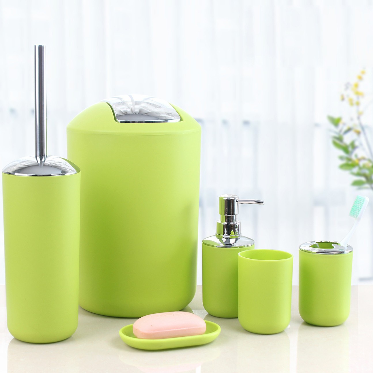 En stock Baño de plástico de lavado de cuatro piezas simple Baño de seis piezas conjunto de suministros cepillo de dientes enjuague bucal taza Kit de combinación