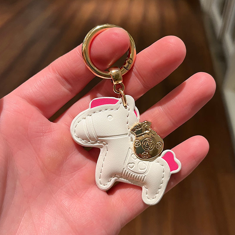すぐにお金のあるキーホルダーの創意的な個性が精巧で、男女カップルのペンダントが可愛いです。|undefined