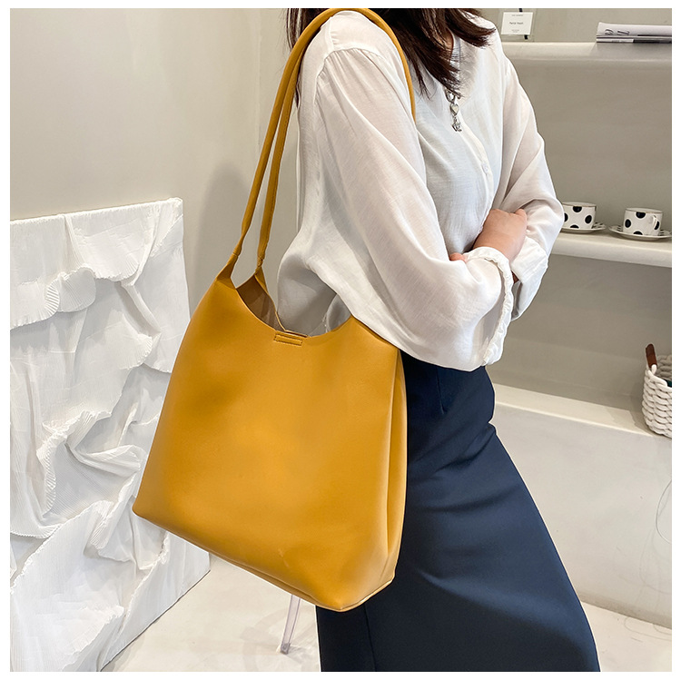 Korean Solid Color Large Capacity Shoulder Bag display picture 13