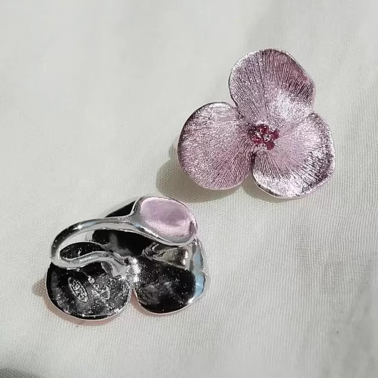 清冷感粉紫花朵耳钉高级感气质耳环韩系简约时尚百搭精致独特耳夹|undefined