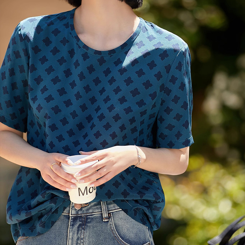 Four-petal Flower Heavy Silk T-shirt Comfortable High-end Mulberry Silk Short-sleeved Top Polka Dot Round Neck Summer Women's New Style