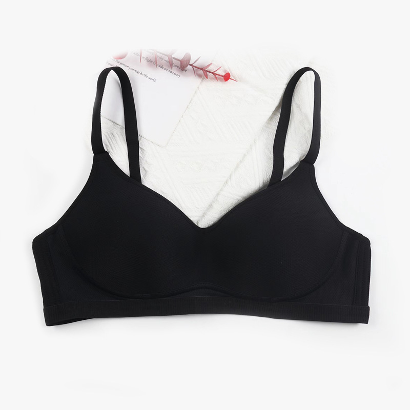 Comercio exterior spot gran sujetador de mujer transpirable ultra delgado sin anillo de acero para juntarse anti-caída ropa interior cómoda de mujer