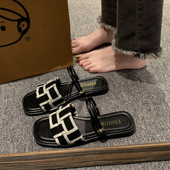 法式棋盤格設計感女涼鞋2023年夏季新款露趾方頭外穿低跟軟底涼鞋