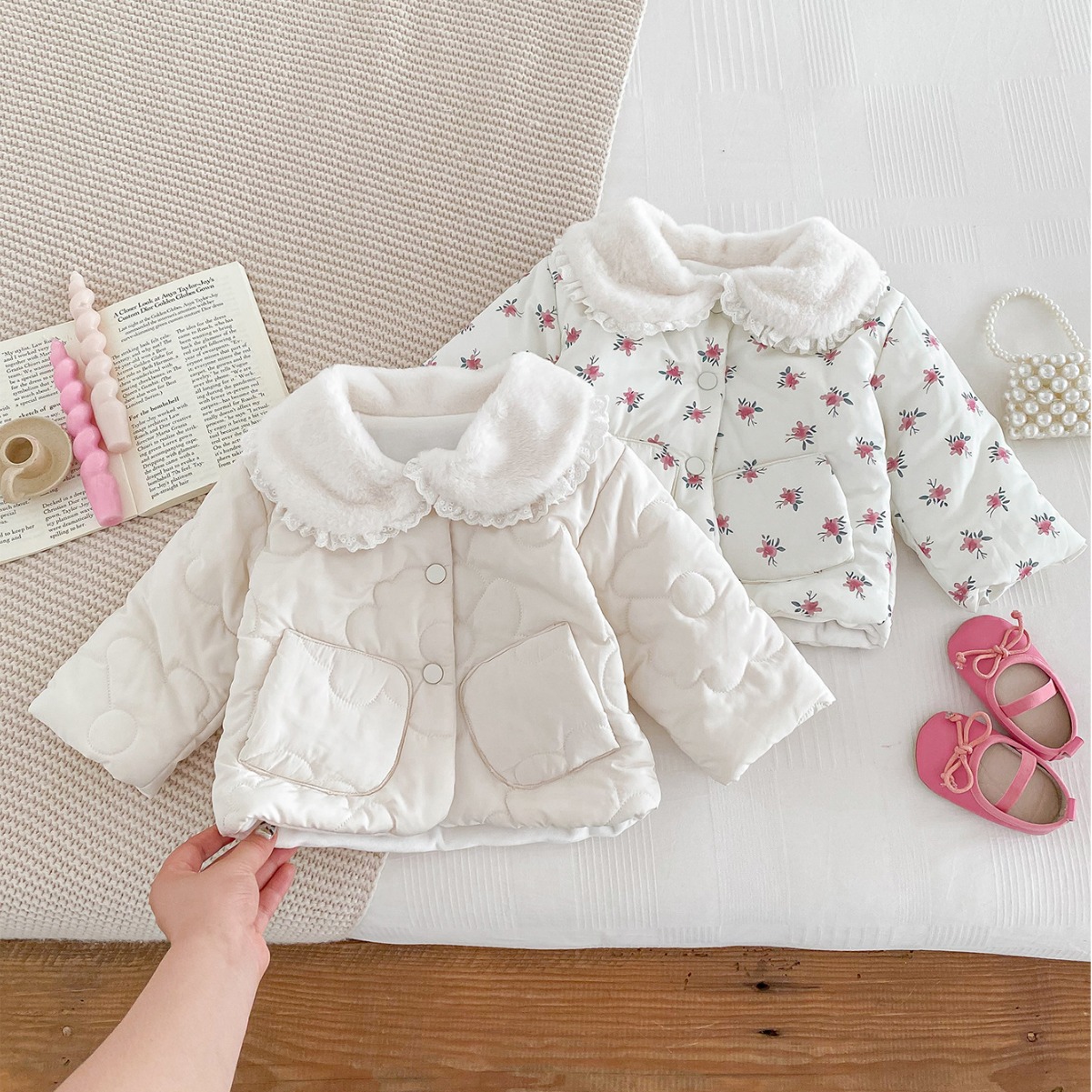 Abrigo de niñas ropa de invierno 2023 nuevo estilo occidental ropa acolchada de algodón para niños bebé acolchado cálido ropa acolchada de algodón Chaqueta acolchada de algodón para niños de invierno