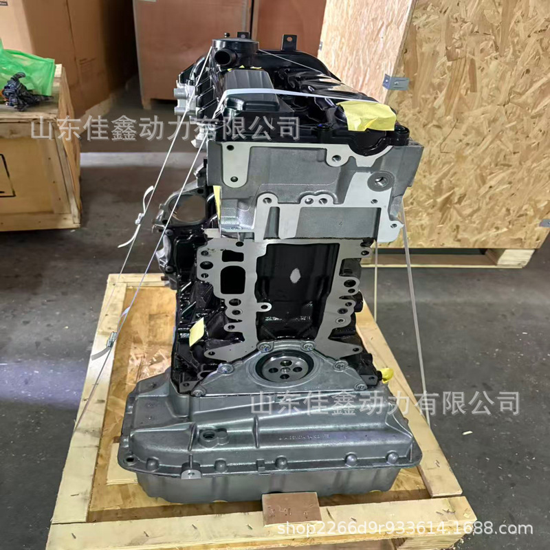 Directly supplied by the manufacturer, this is a refurbished new engine, compatible with the diesel version of the Mercedes-Benz 651955, model 951958