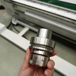 ���{��Leitz�A�^collet chuck with HSK-F63