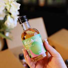 厂家直销50ml酒瓶100ml瓶透明玻璃瓶白酒瓶饮料瓶伏特加酒瓶玻璃