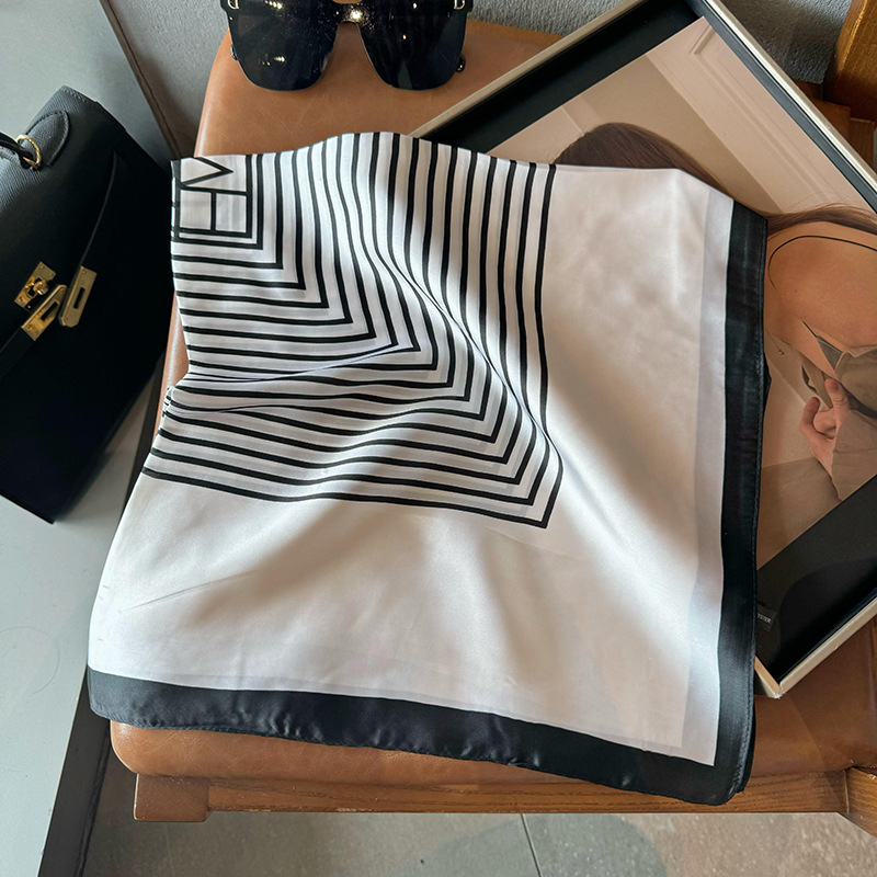 Bufandas de seda para mujeres 2025 primavera y otoño moda versátil temperamento minimalista 65cm bufandas de seda simuladas bufandas delgadas bufandas