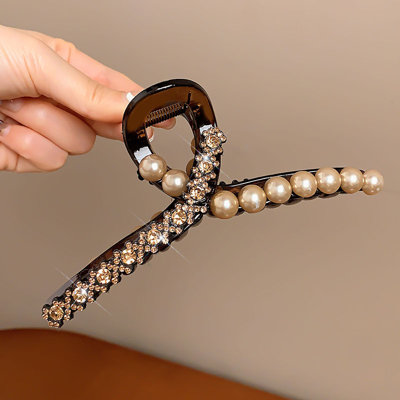 ハイエンド 2025 新しいスタイルの女性のヘアクリップ女性の後頭部大型レトロな秋と冬のサメクリップ気質帽子|undefined