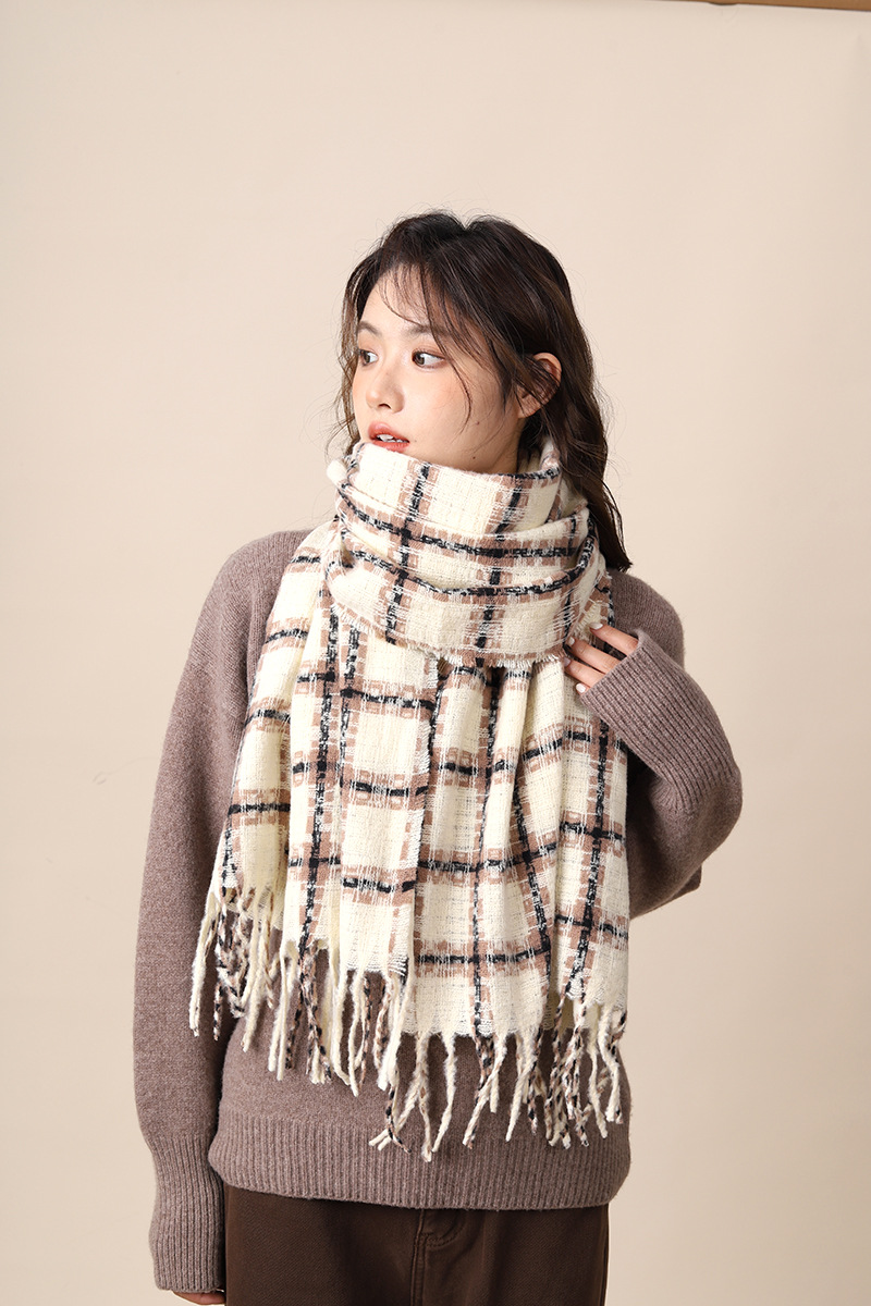 White Deer's gentle beige checkered cashmere scarf women, suitable keeping warm in autumn winter, versatile_voghion.com