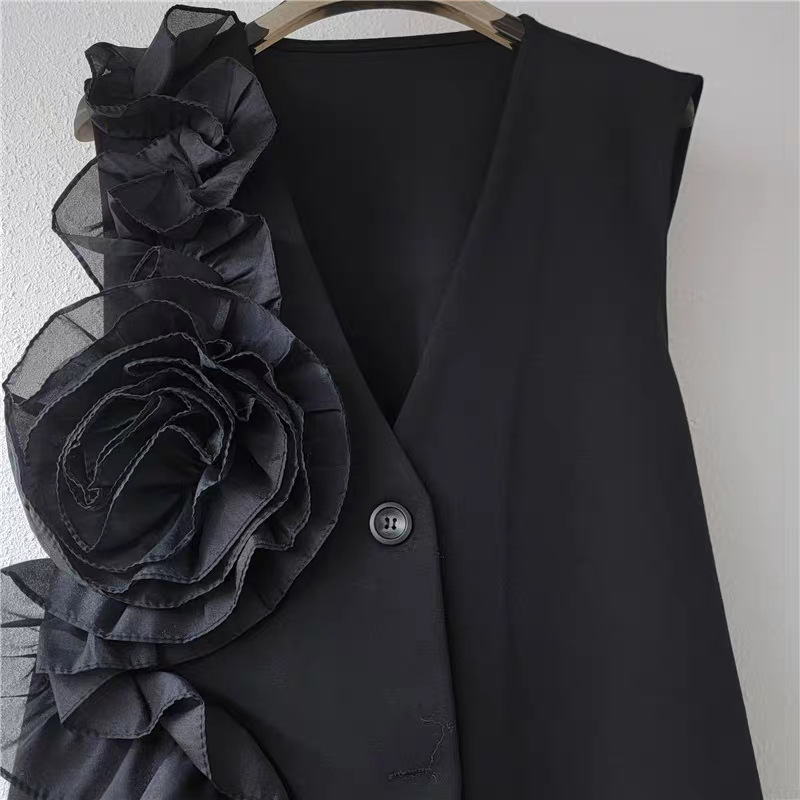 Chaleco de costura de flores tridimensional 2025 primavera y verano nuevo estilo estilo de diseño de nicho chaqueta de chaleco de estilo extranjero
