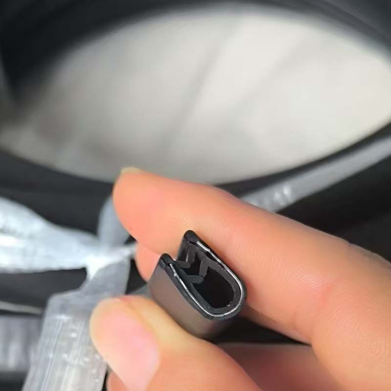 供应361#不锈钢耐油U型三元乙丙密封条 橡塑PVC装饰条 异形密封条