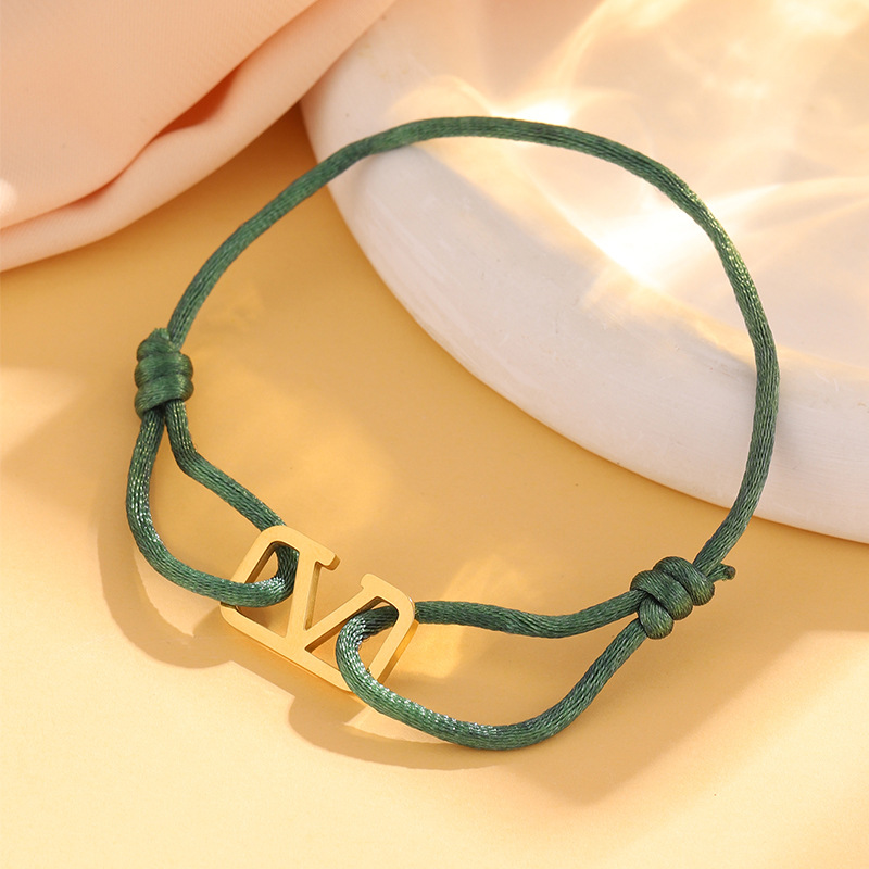 Nueva venta caliente simple cuadrado en forma de V hueca cuerda de mano tejida moda para mujer pulsera de acero inoxidable de nicho joyería