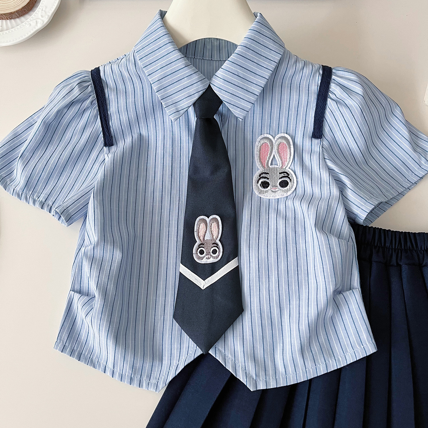 Mädchen Hasen Uniform Set Kurzarmbluse Und Plisseerock_voghion.com