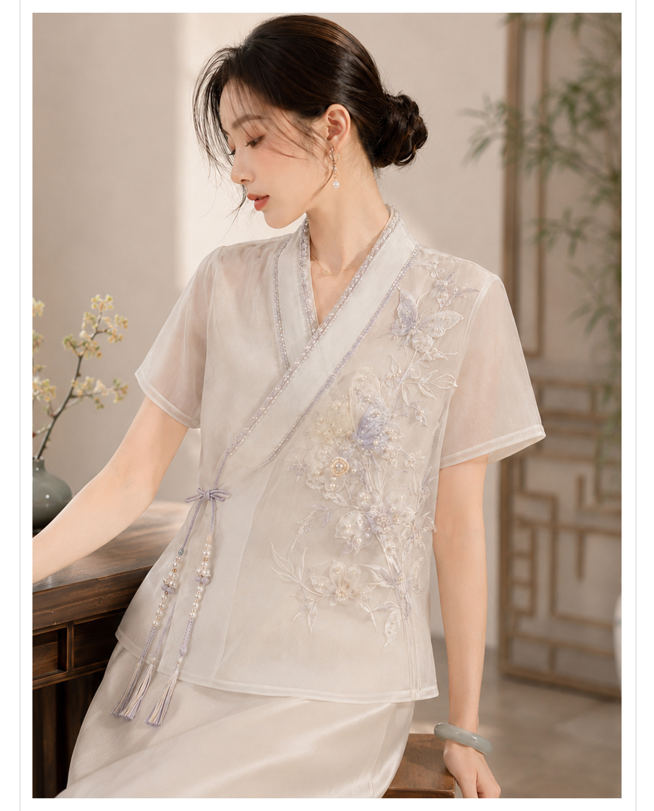 Áo sơ mi nữ cổ chữ V thêu túi, tua nút — màu mơ chi tiết 4