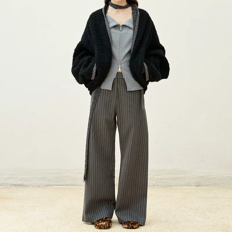 落肩宽松蝙蝠袖保暖呢子上衣松驰感斗蓬式短外套2025秋冬新款