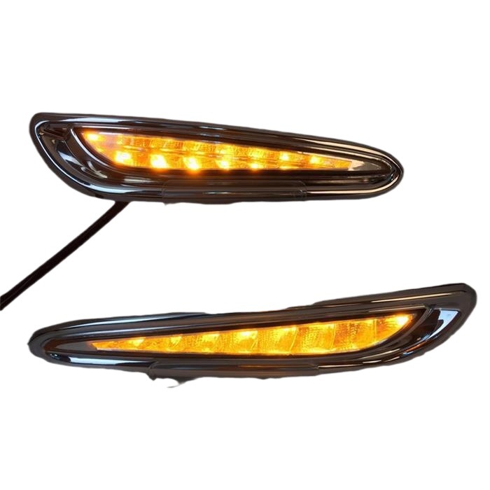 Adecuado para Mazda Star Racing sin marco luz de giro caballo de tres estrellas carreras de luz diurna caballo de tres estrellas de carreras