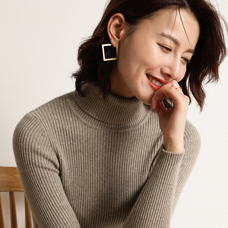 Autumn and Winter Turtleneck Knitted Base Shirt 2024 New Thickened Slim-fit Sweater Women's Solid Color All-match Warm Shirt