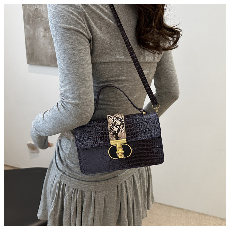 Korean casual fashion handbag 2024 new simple crocodile pattern single shoulder crossbody small square bag_voghion.com