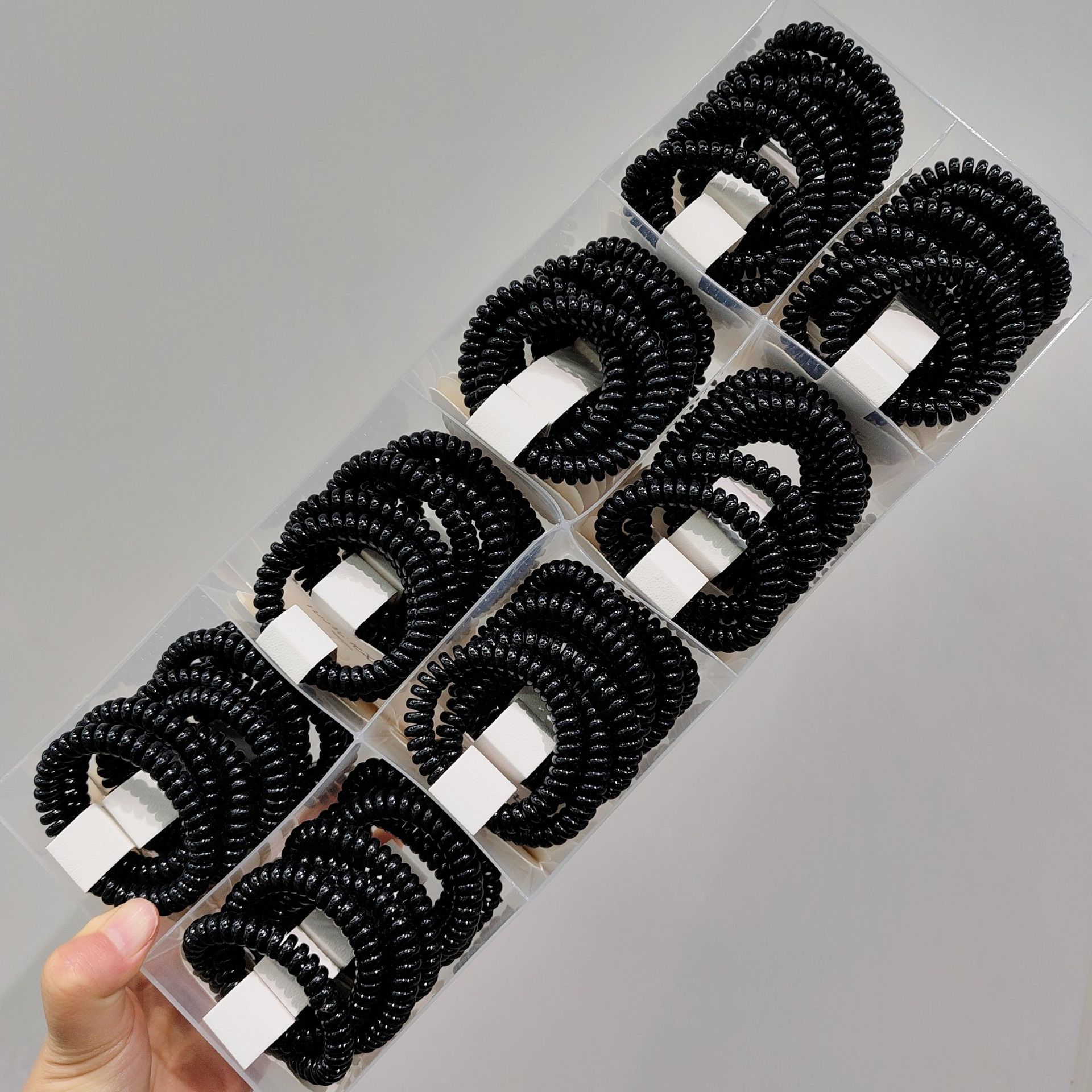 검은 색 얇은 원 혼합 배치