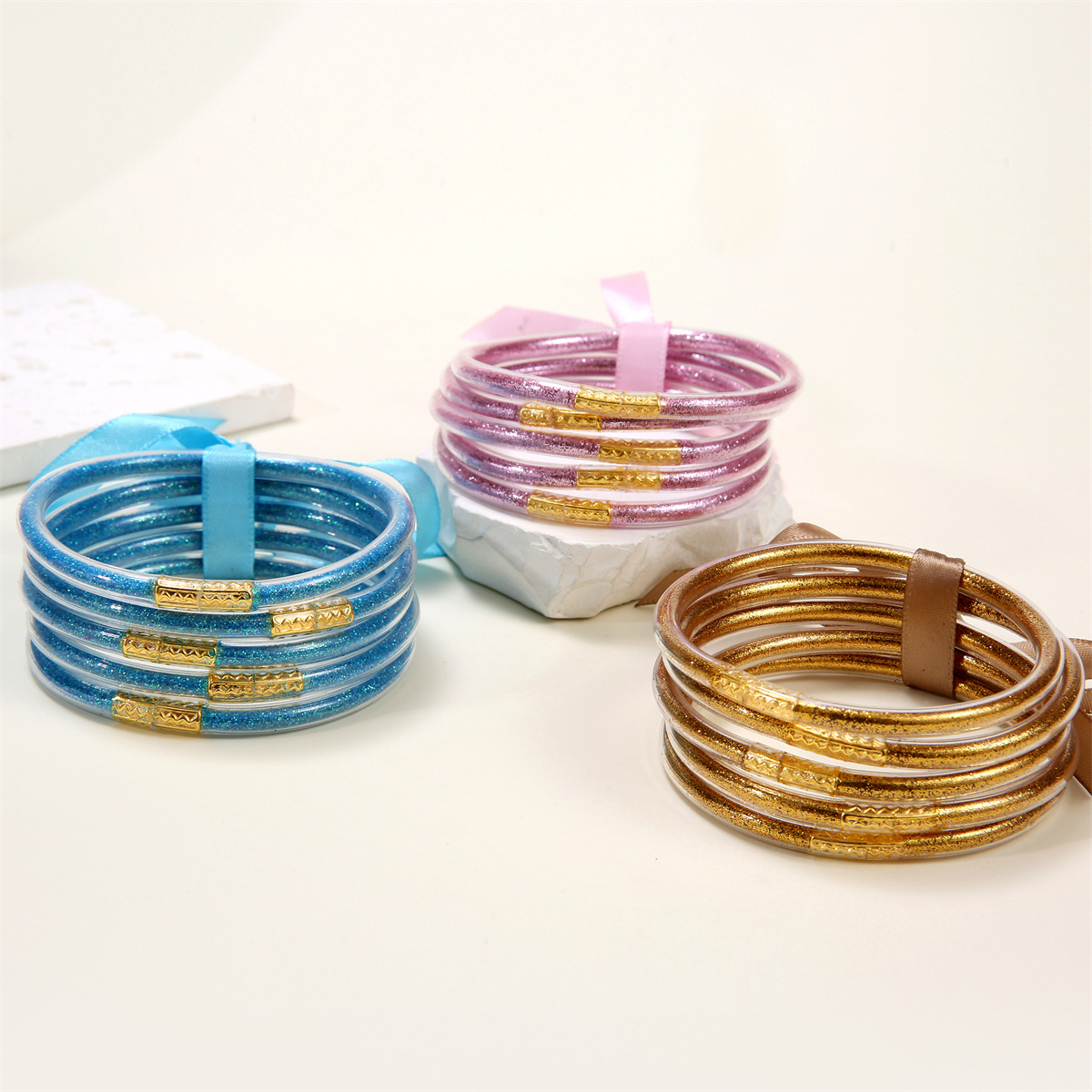 Casual Solid Color Silica Gel Handmade Women's Bracelets display picture 2