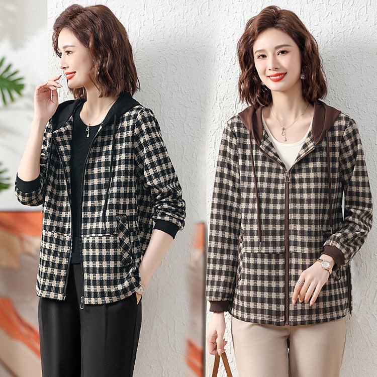 Mom's Stylish Plaid Coat for Spring and Autumn, Middle-Aged Women's Autumn Outfit, Hooded Top, Casual Cardigan for Middle-Aged Ladies Mom's Stylish Plaid Coat for Spring and Autumn, Middle-Aged Women's Autumn Outfit, Hooded Top, Casual Cardigan for Middle-Aged Ladies