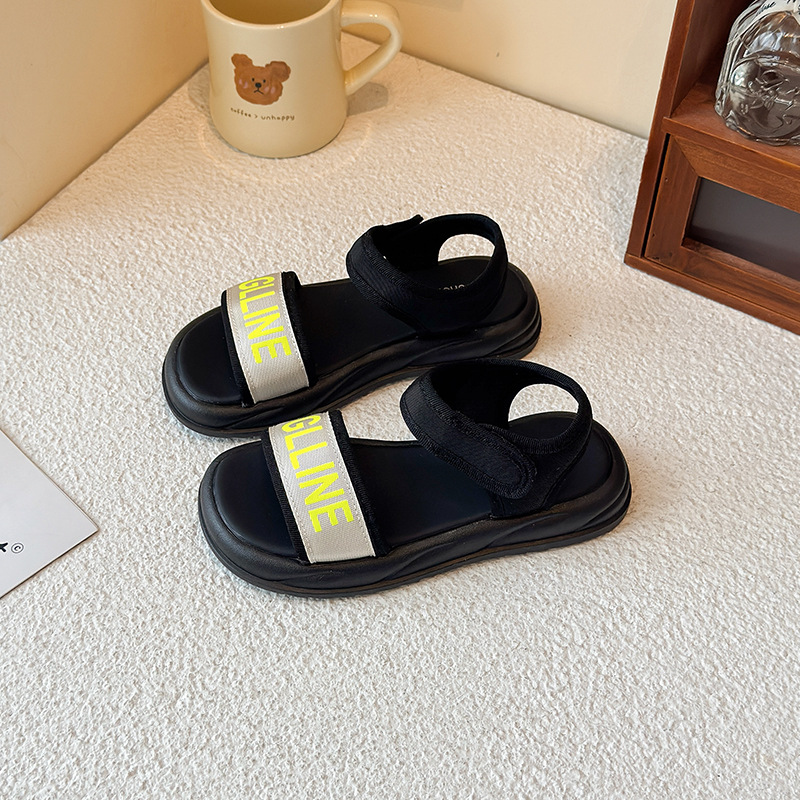 Sandalias para niños 2025 verano nuevo estilo zapatos de suela suave para niñas sandalias para niños grandes zapatos de playa casuales para niñas image 5