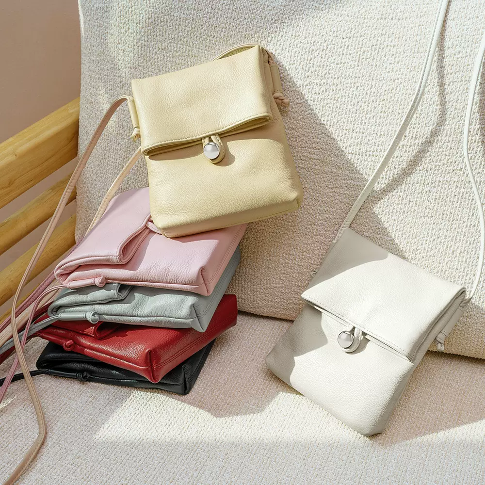 手机包女2026春夏新款迷你小包包时尚竖款头层牛皮零钱女包单肩包