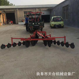 大量供应大棚菜地种植筑埂机 18-40马力小四轮圆盘打埂机图片价格