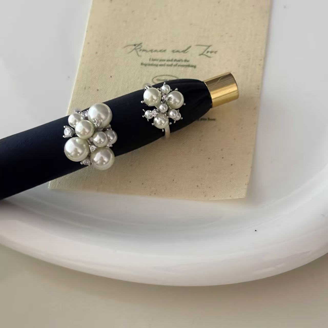 韩版轻奢花朵珍珠戒指女镶钻锆石开口可调节指环小众高级感通勤戒