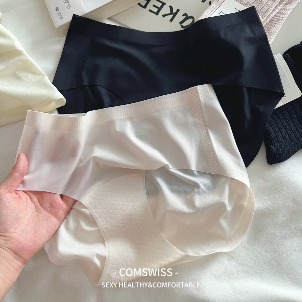 Loose color matching lengthened crotch peach hip ultra-thin flying quick-drying spring and summer 7A antibacterial seamless Ice Silk women's underwear